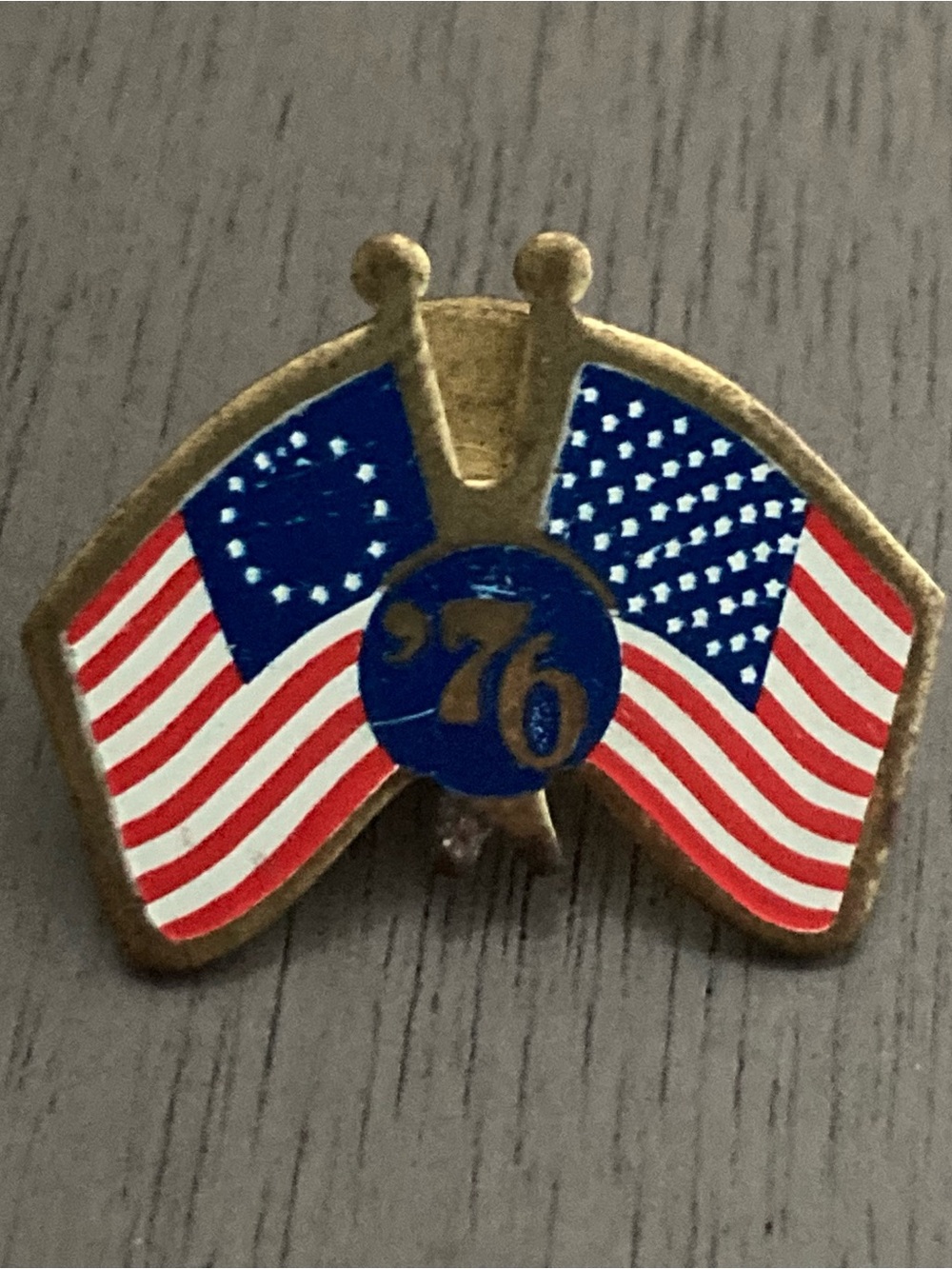 '76 Dual American Flag Patriotic Bicentennial Pin